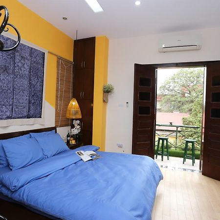 Tuti Lakeside Homestay Hanoi Esterno foto