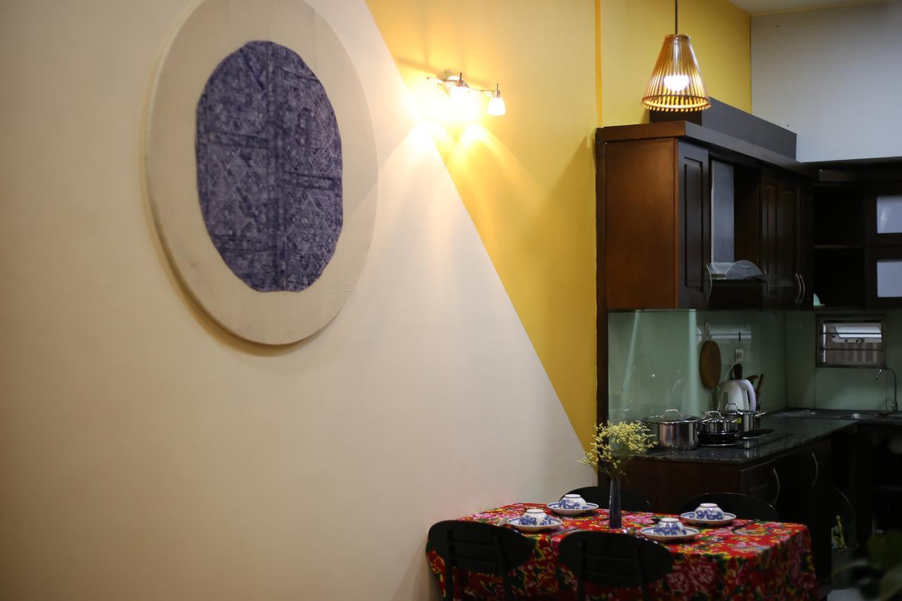 Tuti Lakeside Homestay Hanoi Esterno foto