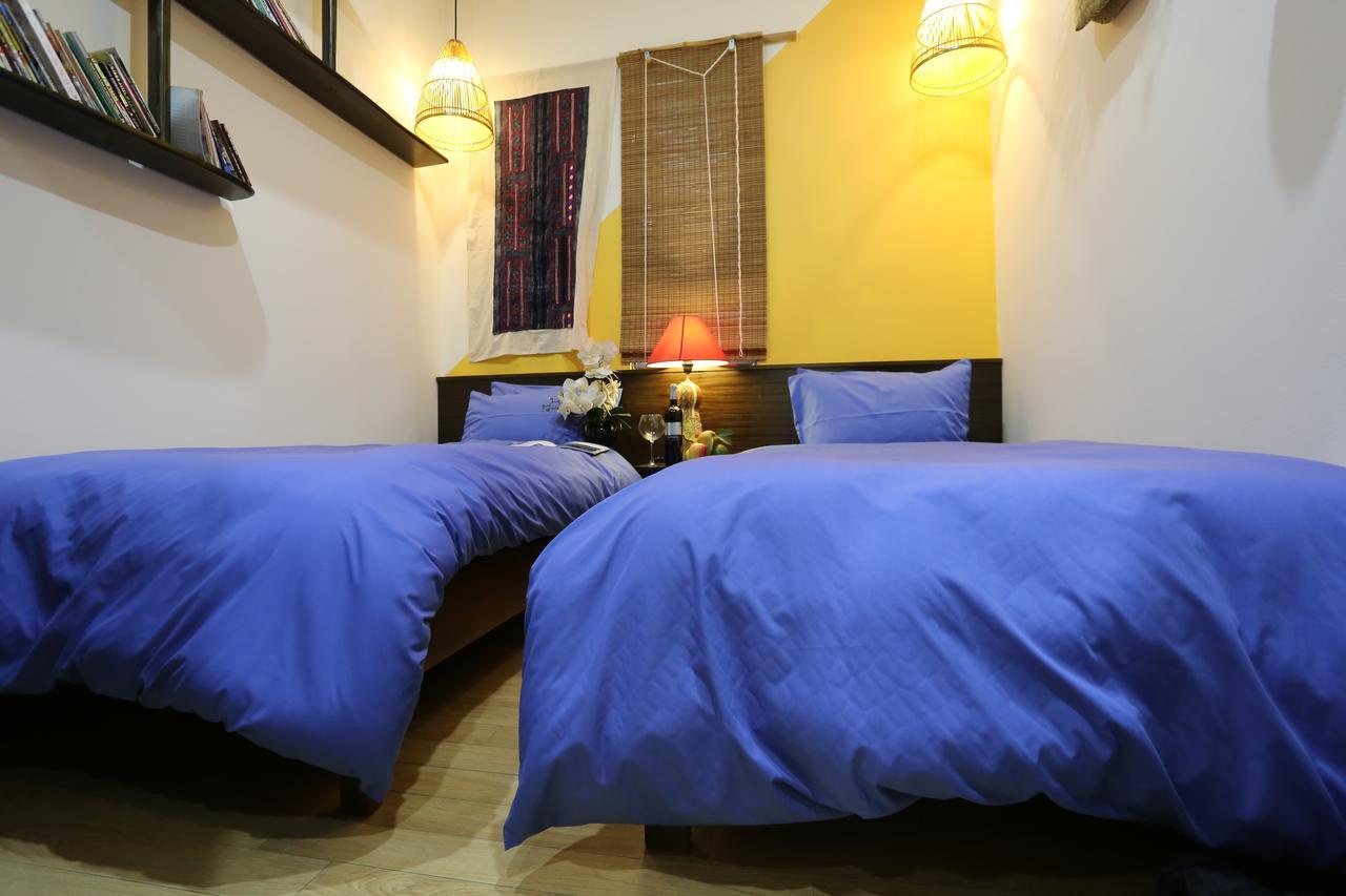 Tuti Lakeside Homestay Hanoi Esterno foto